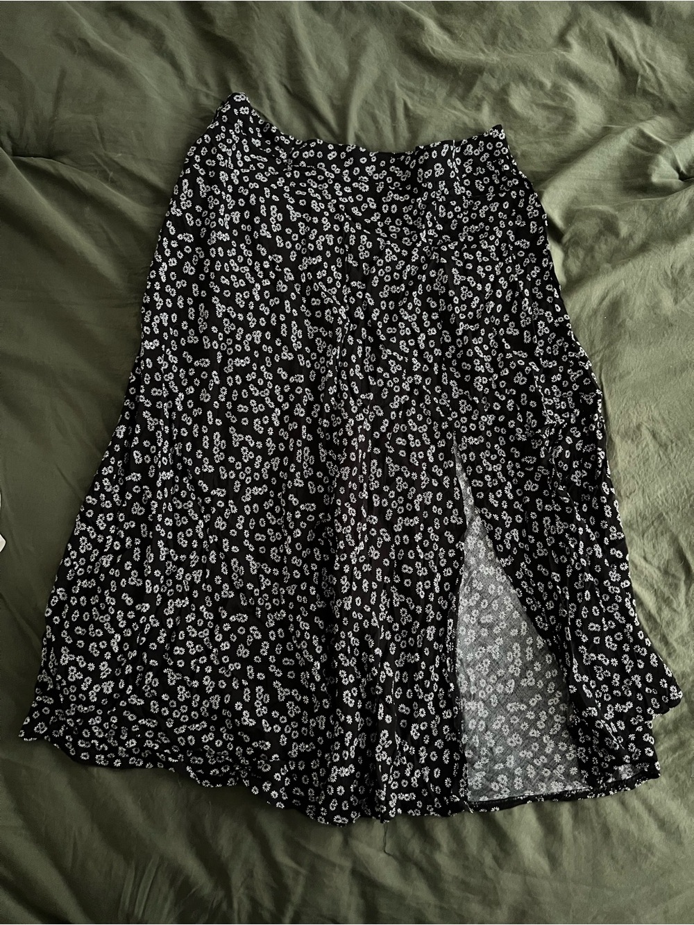 SHEIN Black & White Ditsy Midi Skirt